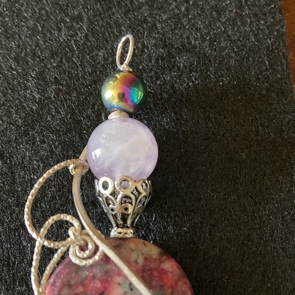 Whimsical Pendant Three Separate Stones Approximately 3” long - Picture 2 of 6